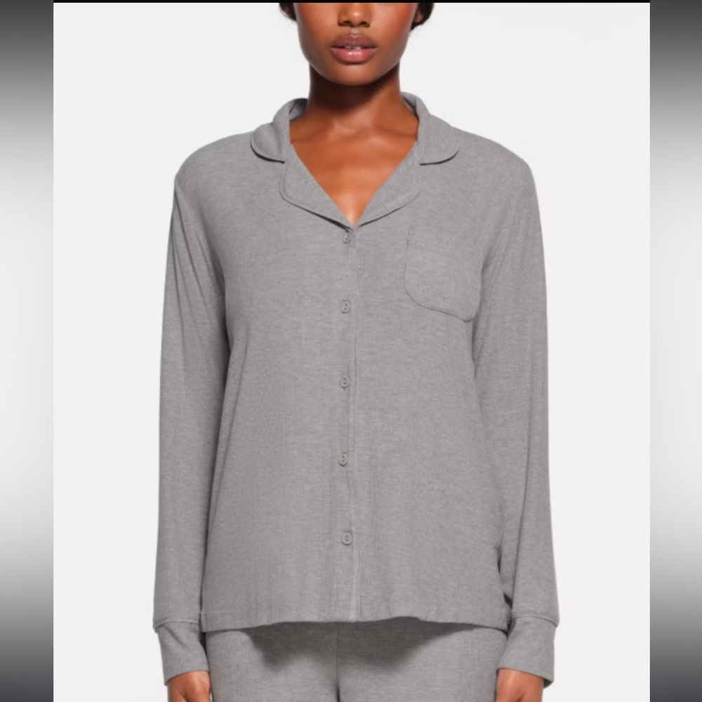 SKIMS Lounge PJ Tops - Picture 2 of 5